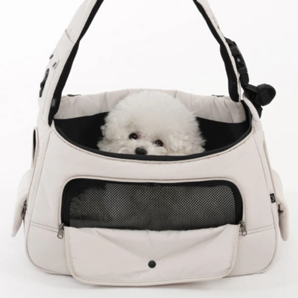 SSOOOK Dog Sling Bag in Light Beige Size M